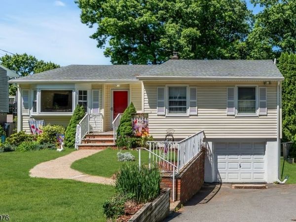 40 Dacotah Ave, Rockaway, NJ 07866