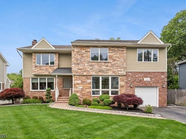 121 N Cottage Pl, Westfield, NJ 07090