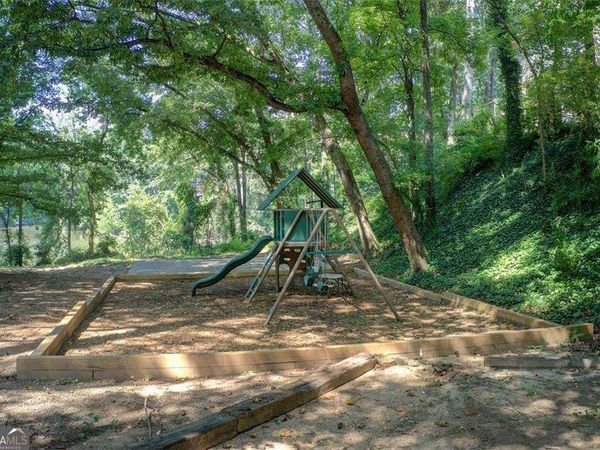 3604 Stonewall Court SE, Atlanta, GA 30339