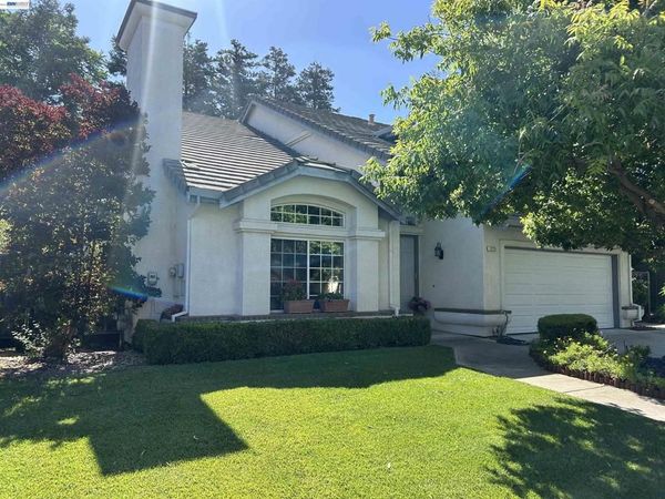 1225 Riesling Cir., Livermore, CA 94550