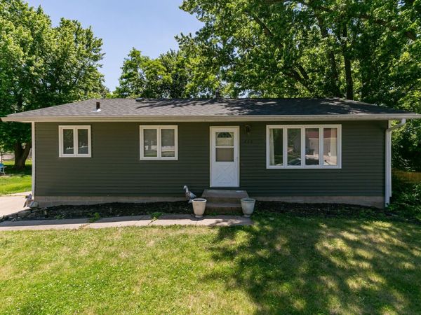 226 33rd Avenue, Moline, IL 51265