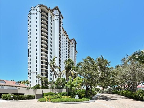 7225 Pelican Bay BLVD, Unit 2004, NAPLES, FL 34108