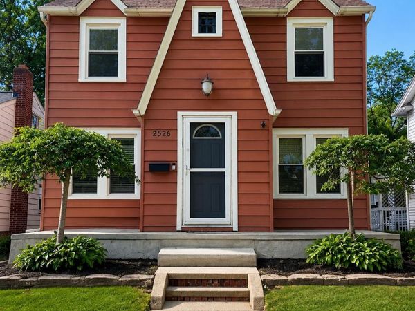 2526 Portsmouth Avenue, Toledo, OH 43613