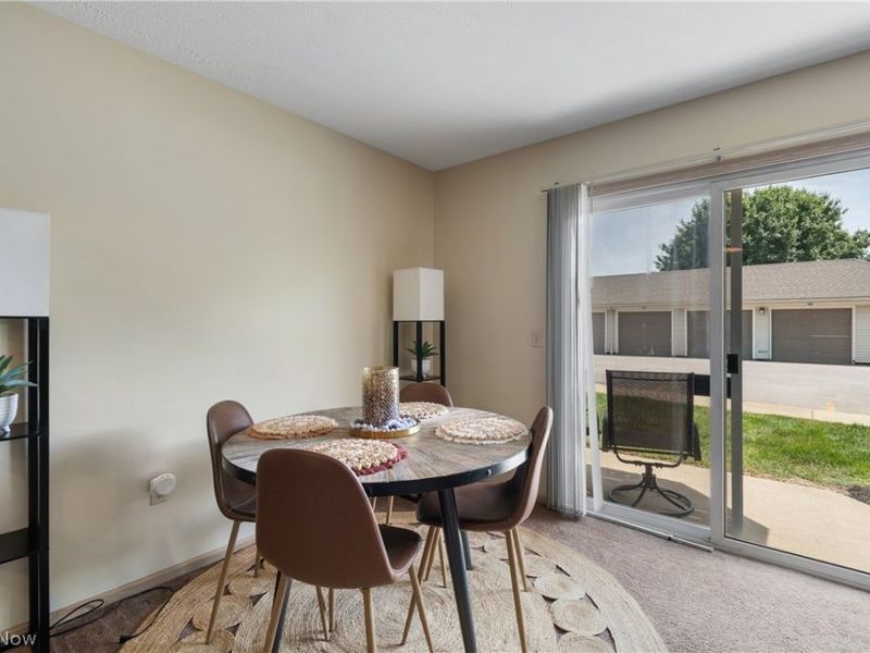 1456 Buckingham Gate A Boulevard, Cuyahoga Falls, OH 44221 Photo 11