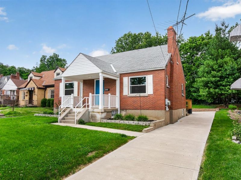 5544 Raceview Avenue, Green Township, OH 45248 Photo 3