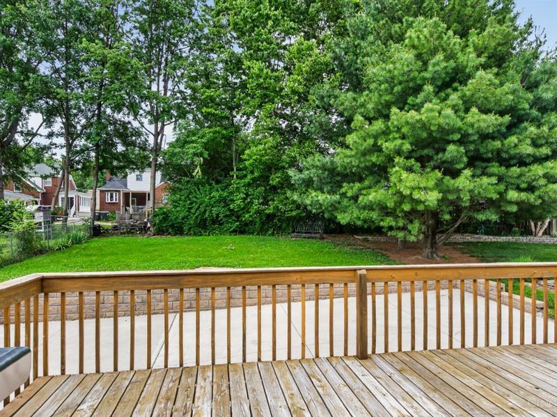 5544 Raceview Avenue, Green Township, OH 45248 Photo 38
