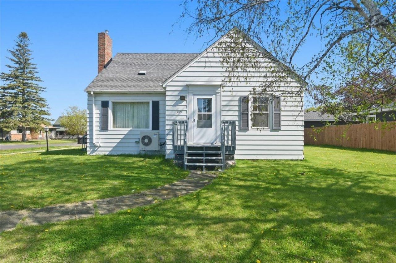 3019 N 21st Street , Superior, WI 54880