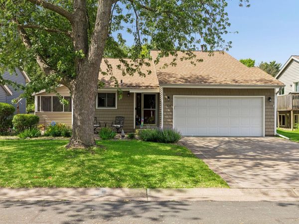 1420 Knoll Drive, Shoreview, MN 55126
