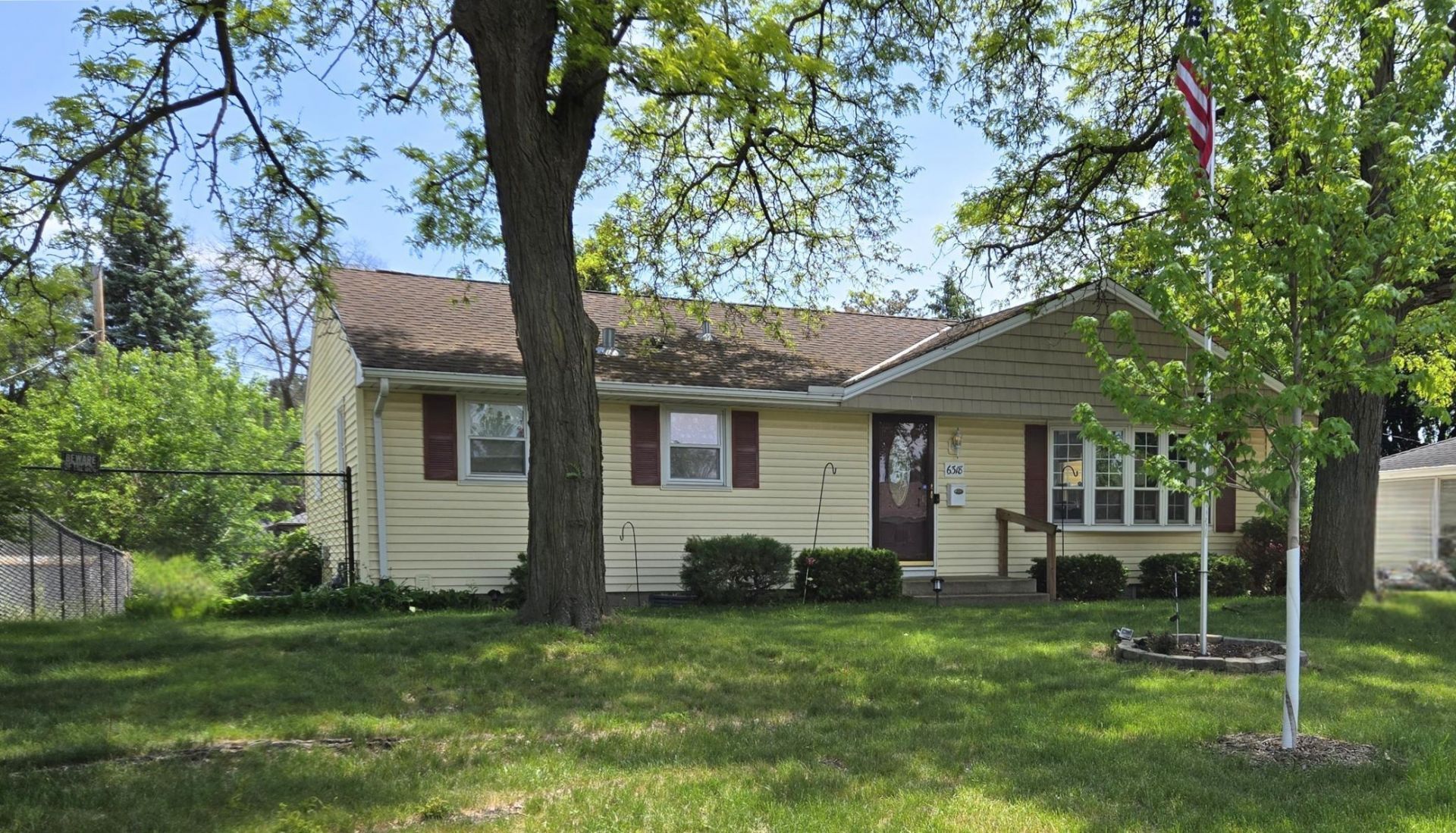 6318 June Avenue N, Brooklyn Center, MN 55429