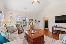 1538 Stilley Circle photo 4