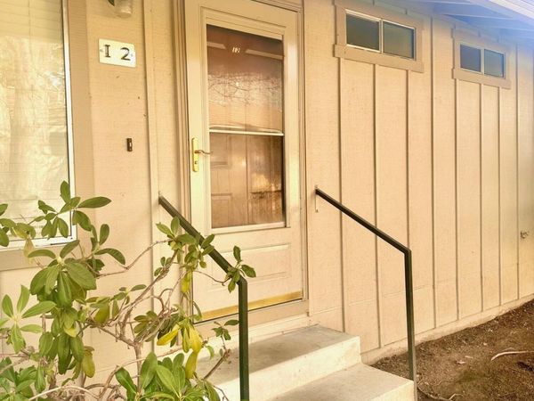 300 Shafer Lane, Unit I-2, Jacksonville, OR 97530