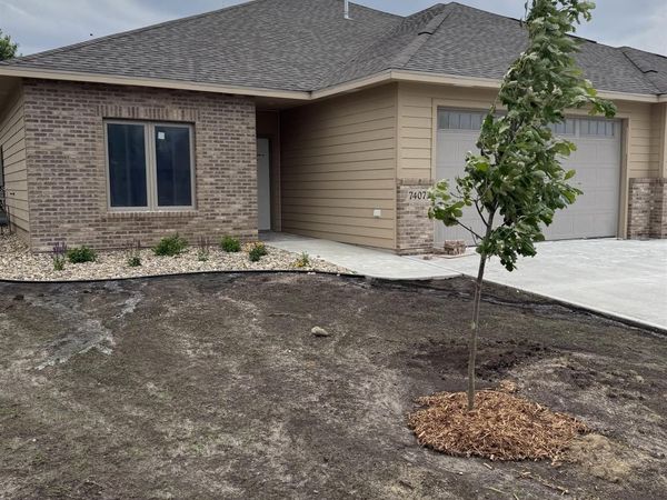 7407 S Grand Arbor Ct, Sioux Falls, SD 57108
