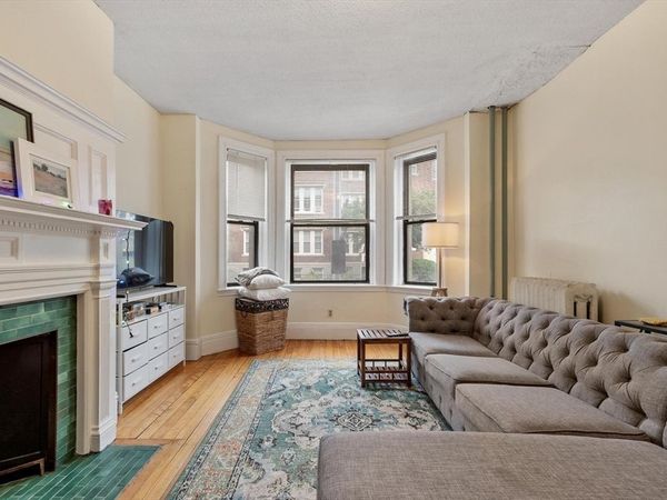16 Glenville Ave, Unit 1, Boston, MA 02134
