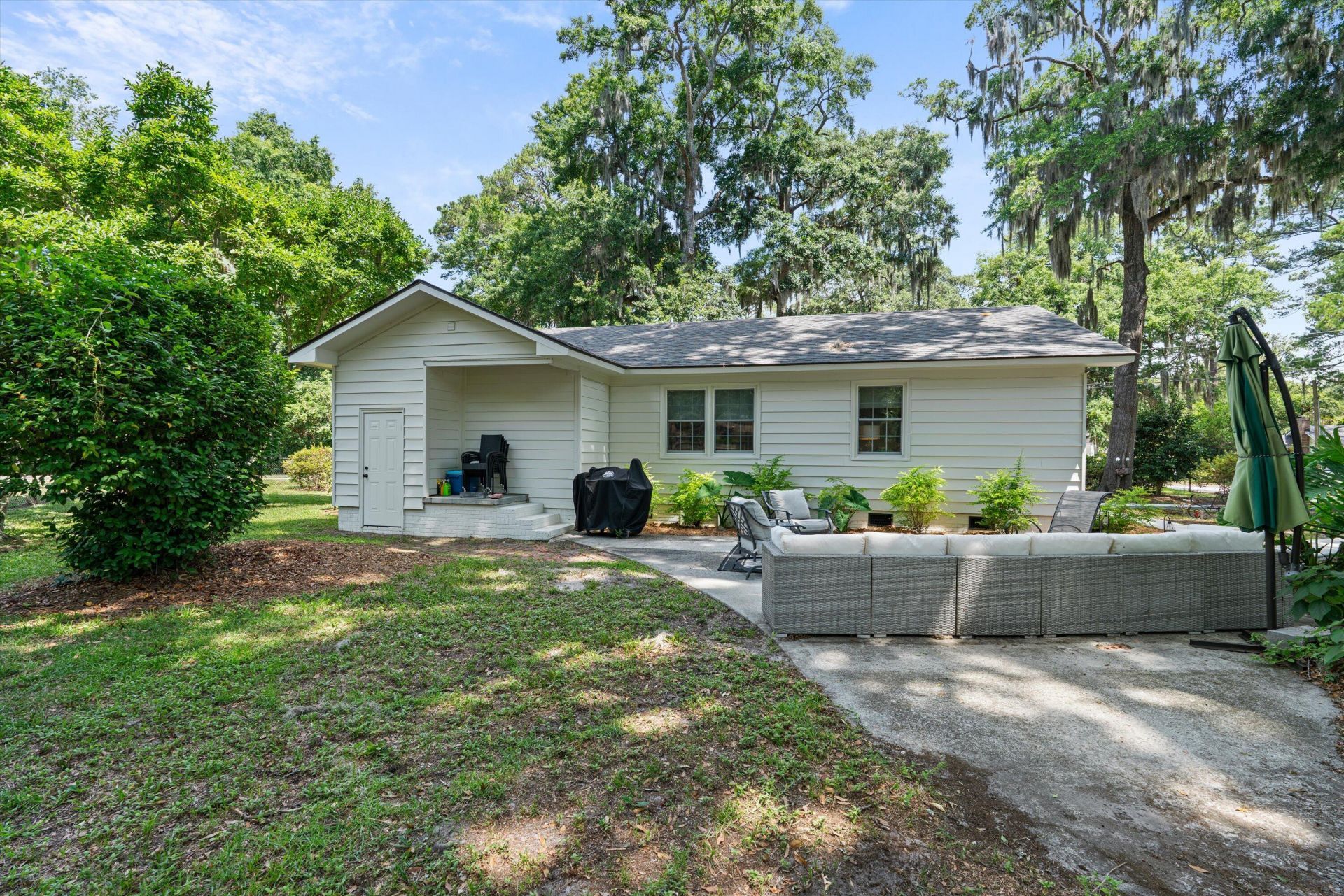 2420 Pine Court Photo 31