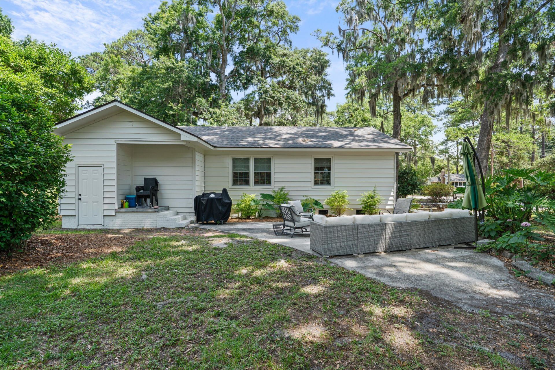 2420 Pine Court Photo 32
