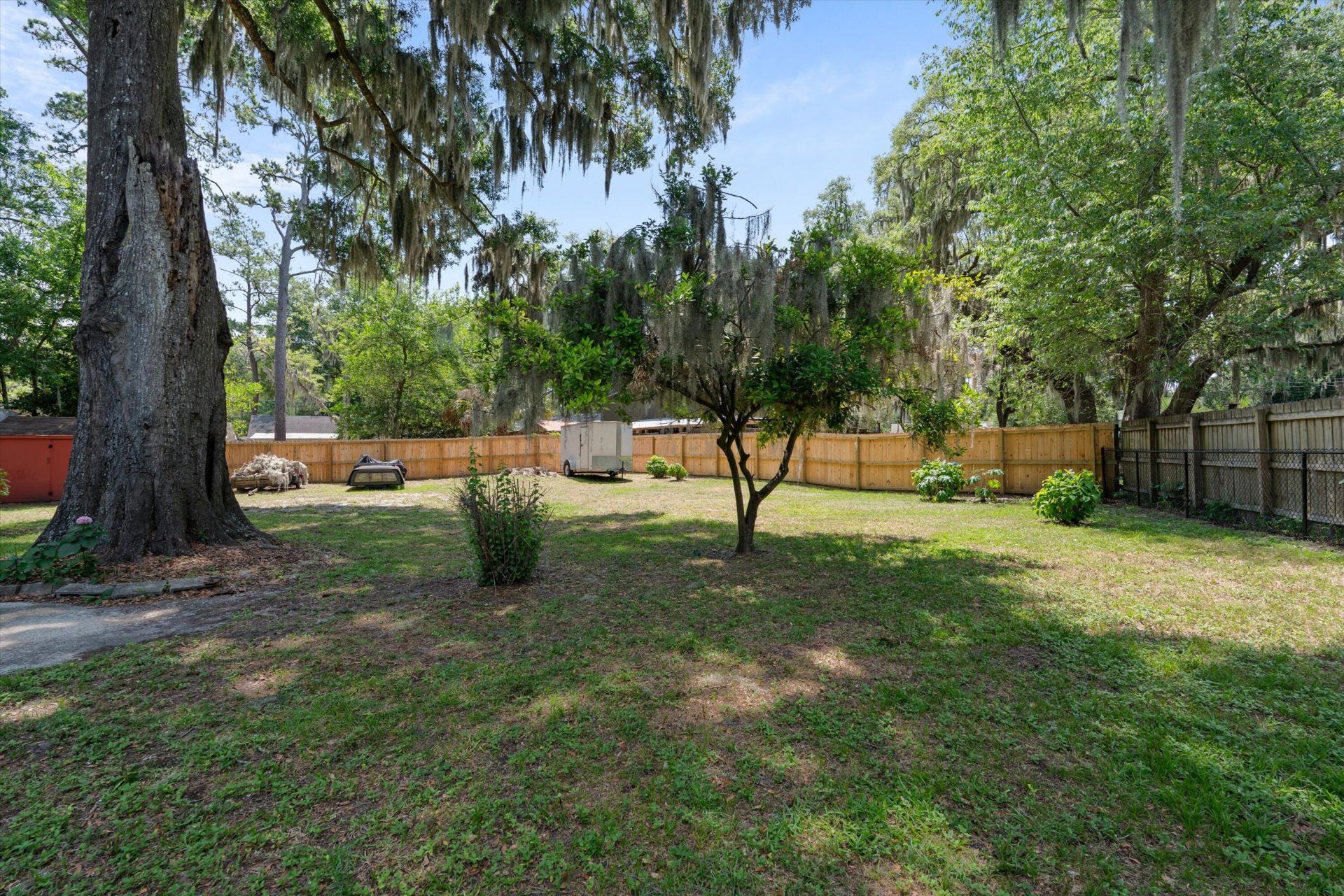 2420 Pine Court Photo 33
