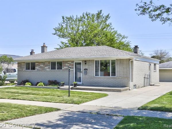 2742 Downey Drive , Troy, MI 48083