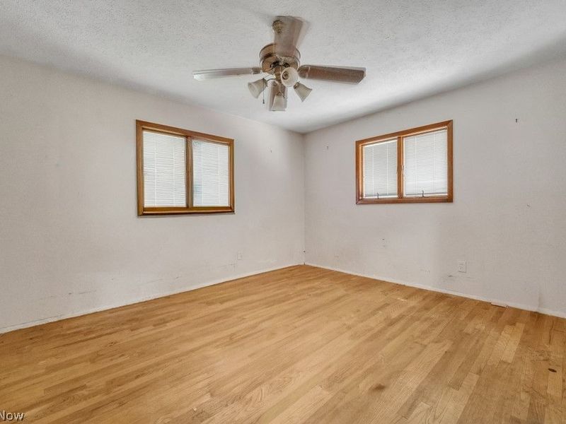 351 Gayle Drive, Sheffield Lake, OH 44054 Photo 11