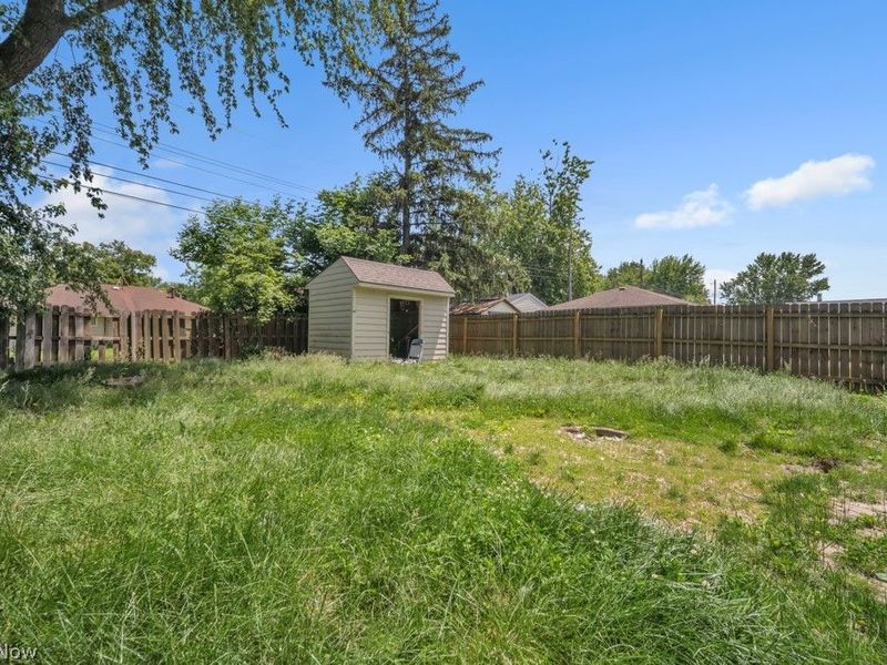 351 Gayle Drive, Sheffield Lake, OH 44054 Photo 23