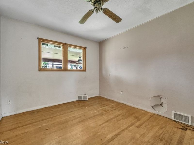 351 Gayle Drive, Sheffield Lake, OH 44054 Photo 9