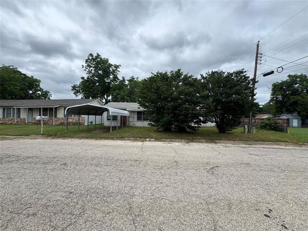 1429 Remington Street, Graham, TX 76450