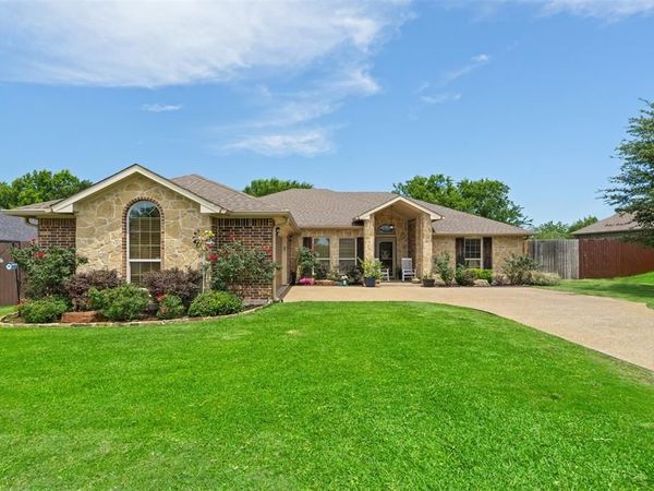 916 Winged Foot, Corsicana, TX 75110