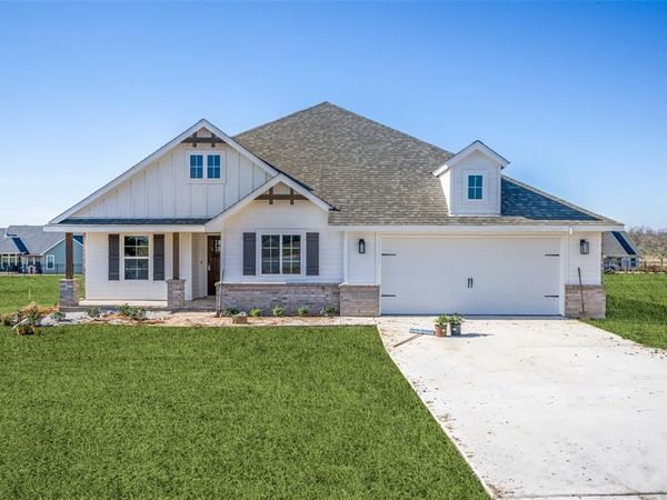 104 Ranchview, Valley View, TX 76272