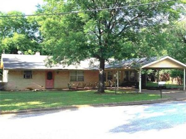1808 Edgewood Drive, Bridgeport, TX 76426