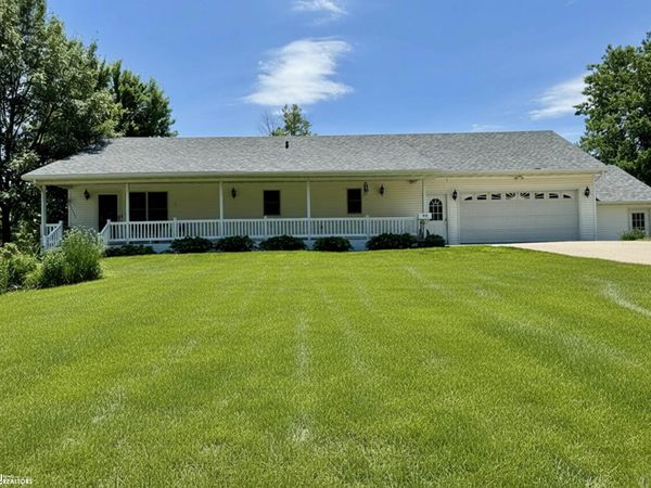 707 E Madison, Mount Ayr, IA 50854