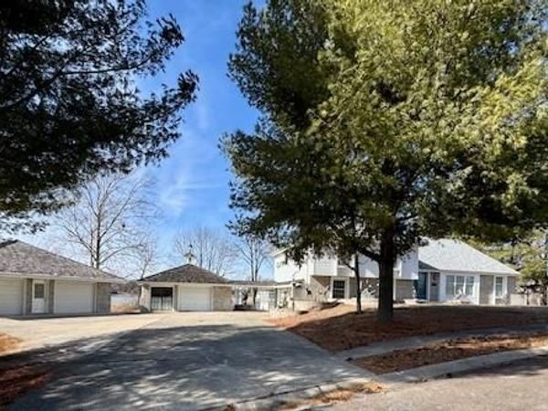 802 E Concord Drive, Plattsburg, MO 64477