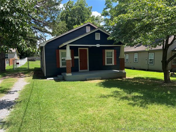 533 S Cherokee Avenue , Tahlequah, OK 74464