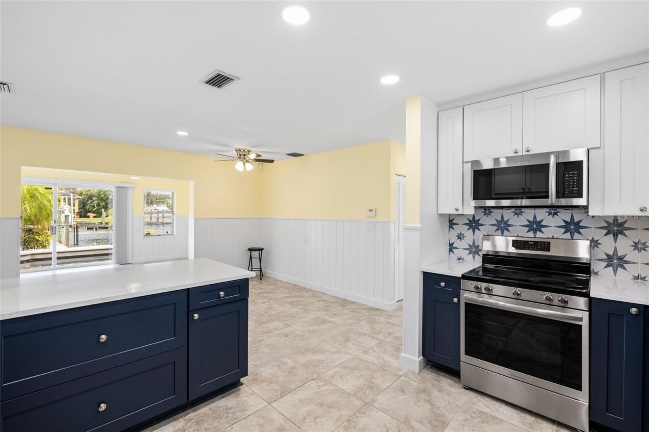 5541 Bayou Grande Boulevard Ne, Saint Petersburg, FL 33703 Photo