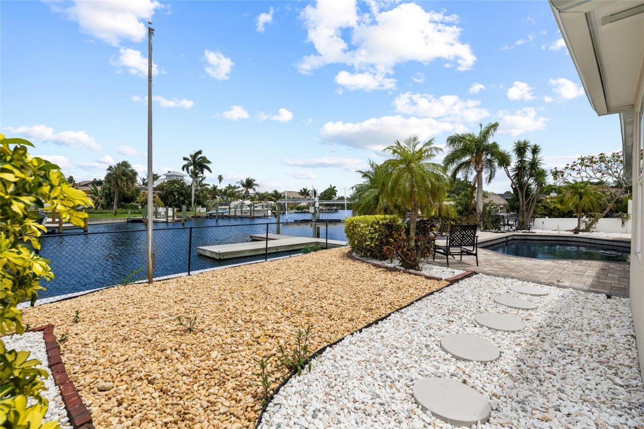 5541 Bayou Grande Boulevard Ne, Saint Petersburg, FL 33703 Photo