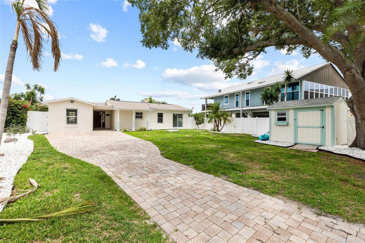 5541 Bayou Grande Boulevard Ne, Saint Petersburg, FL 33703 Photo