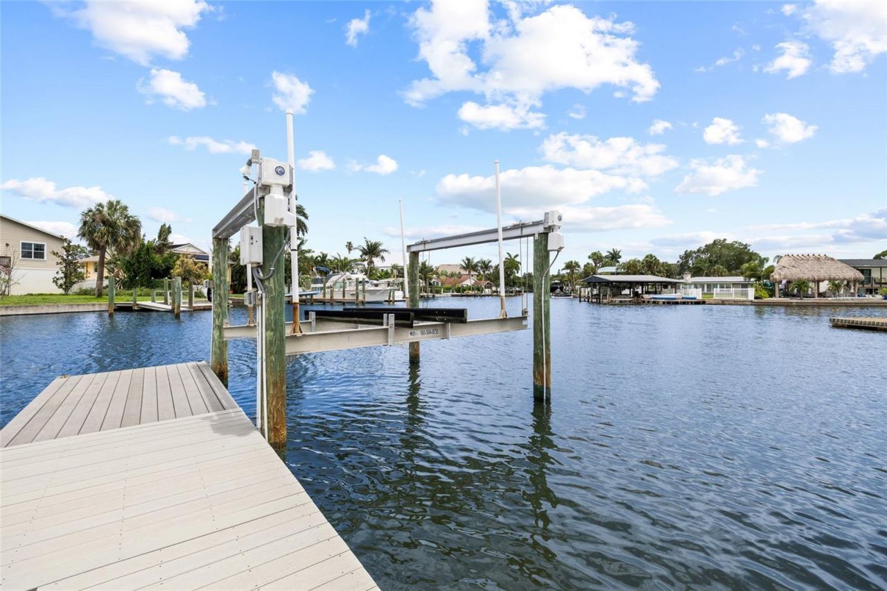 5541 Bayou Grande Boulevard Ne, Saint Petersburg, FL 33703 Photo