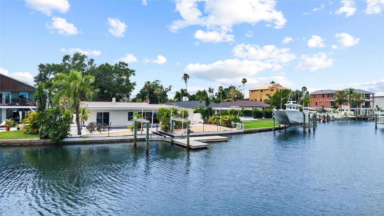 5541 Bayou Grande Boulevard Ne, Saint Petersburg, FL 33703 Photo
