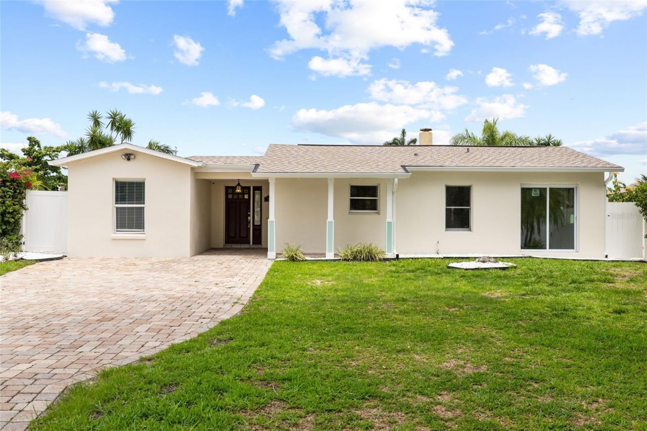 5541 Bayou Grande Boulevard Ne, Saint Petersburg, FL 33703 Photo