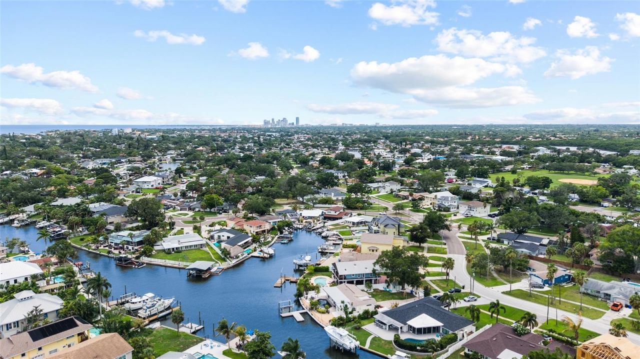 5541 Bayou Grande Boulevard Ne, Saint Petersburg, FL 33703 Photo