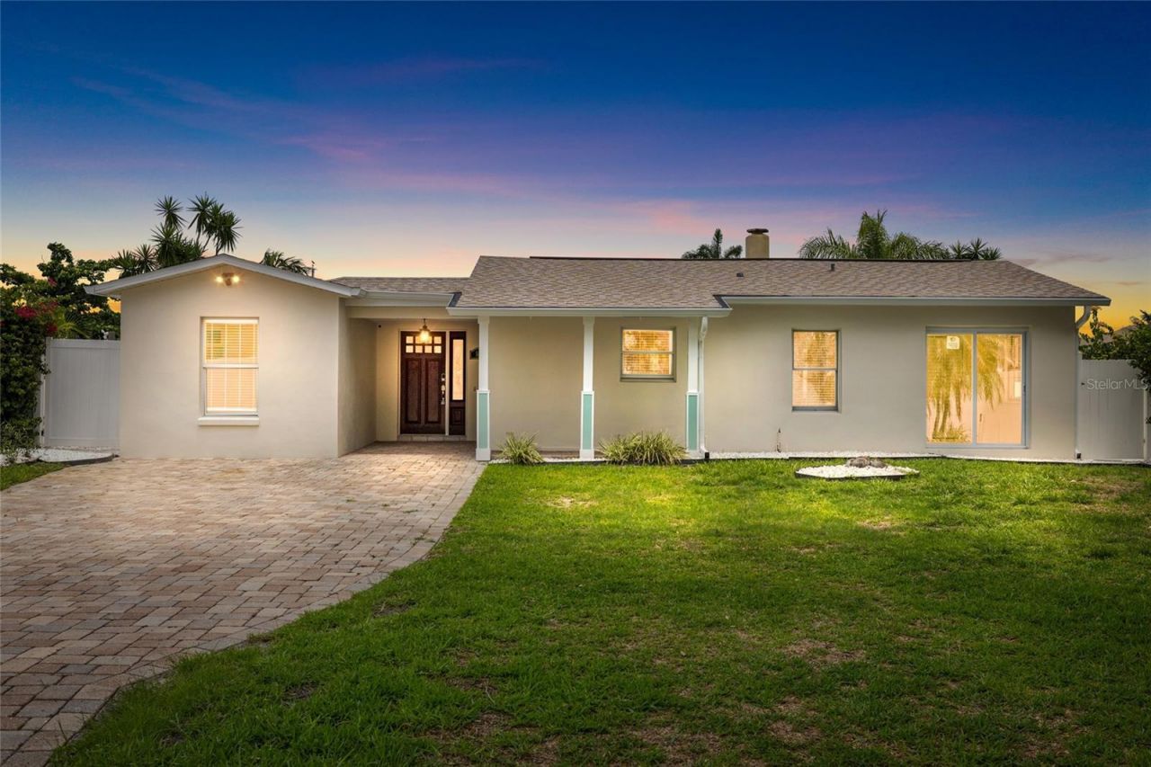 5541 Bayou Grande Boulevard Ne, Saint Petersburg, FL 33703 Photo