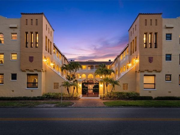 210 22ND AVENUE NE, Unit 6, ST PETERSBURG, FL 33704