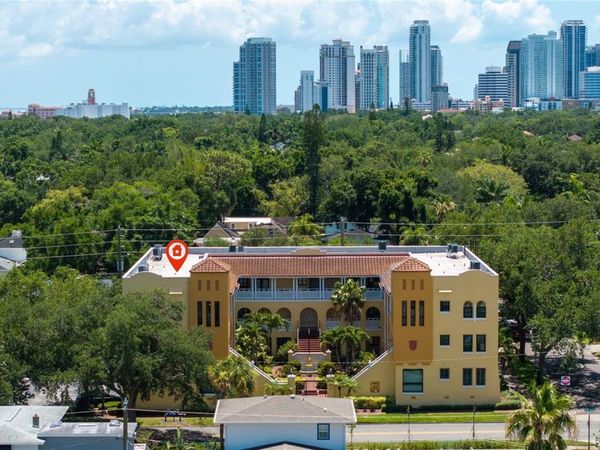 210 22ND AVENUE NE, Unit 6, ST PETERSBURG, FL 33704