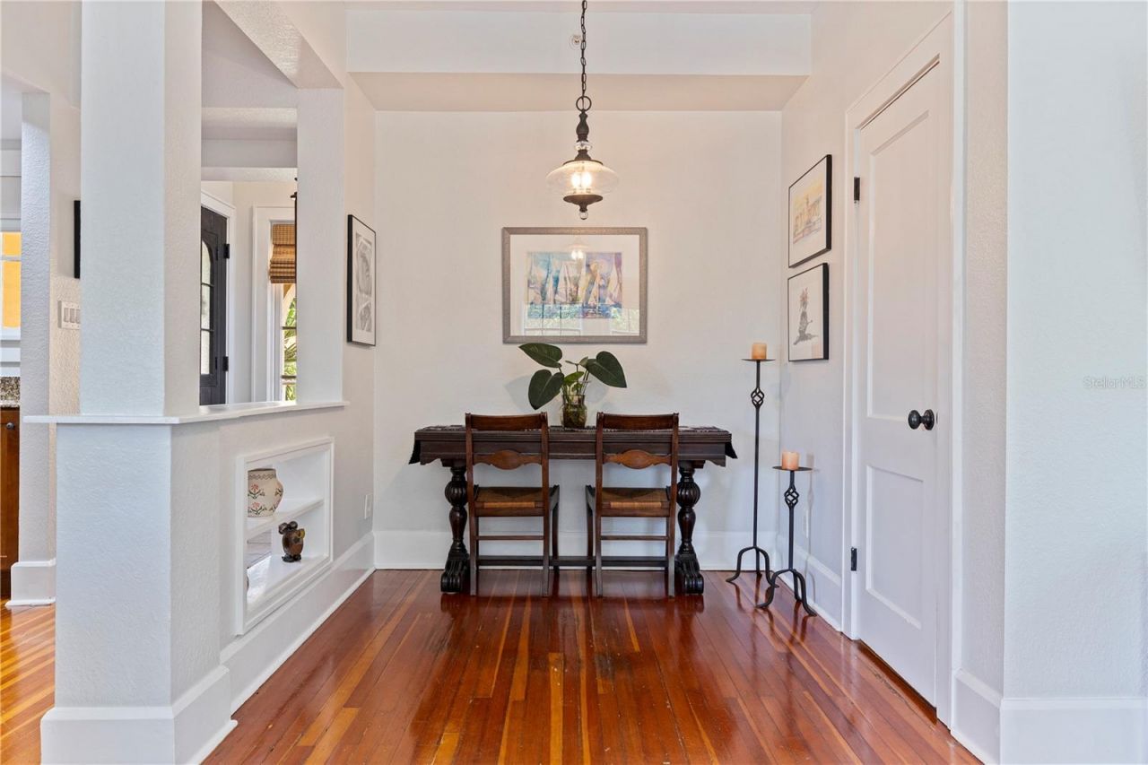 210 22nd Avenue Ne, Unit 6, Saint Petersburg, FL 33704 Photo