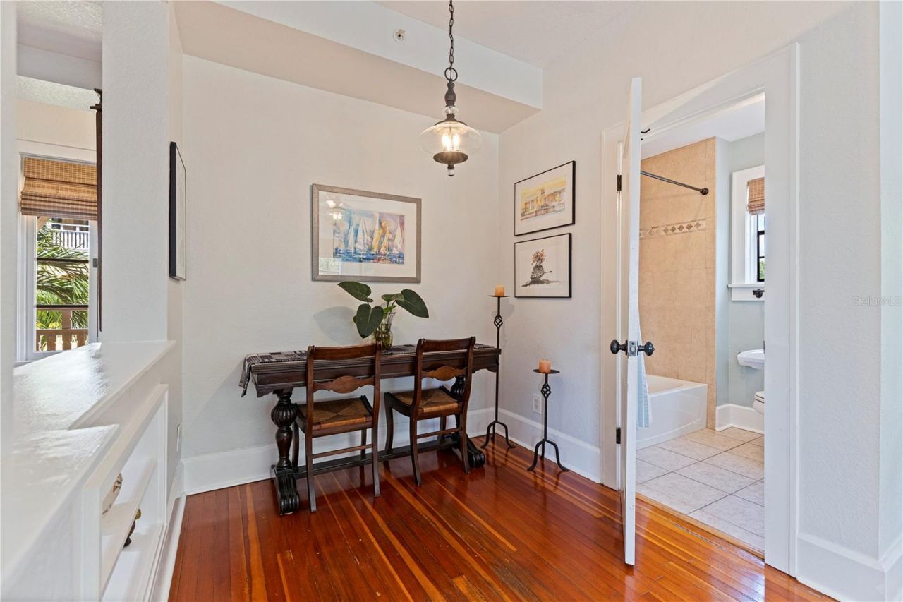 210 22nd Avenue Ne, Unit 6, Saint Petersburg, FL 33704 Photo