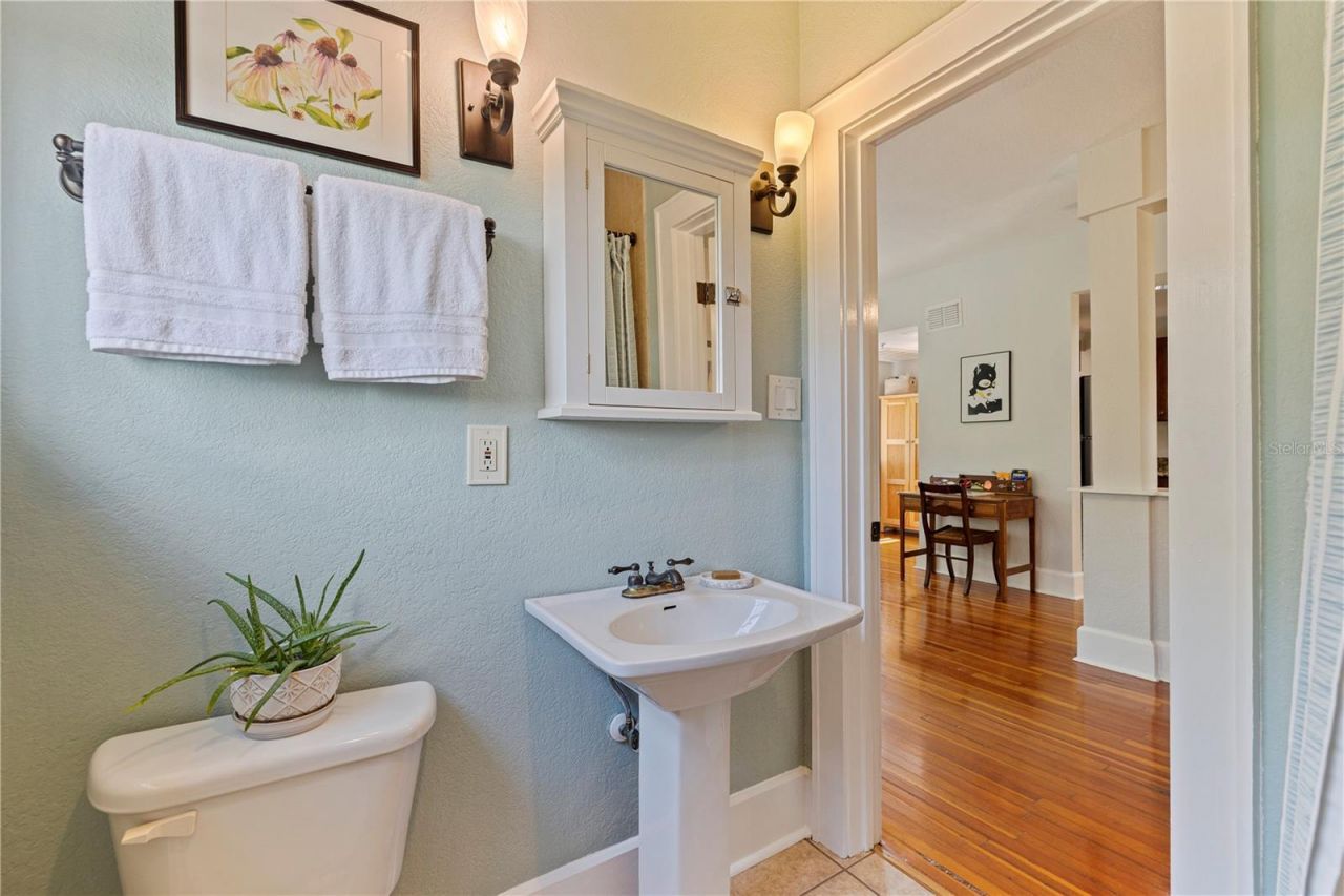 210 22nd Avenue Ne, Unit 6, Saint Petersburg, FL 33704 Photo