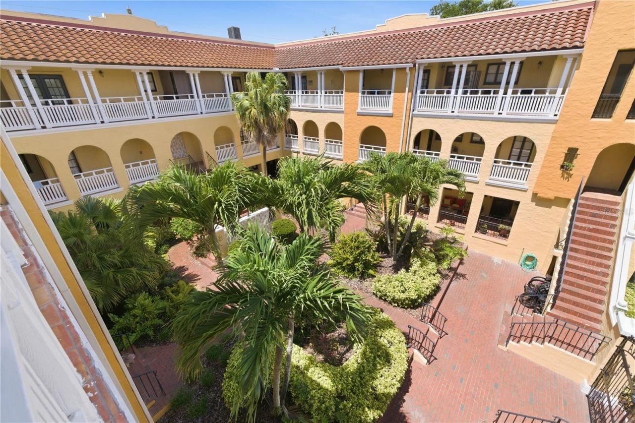 210 22nd Avenue Ne, Unit 6, Saint Petersburg, FL 33704 Photo