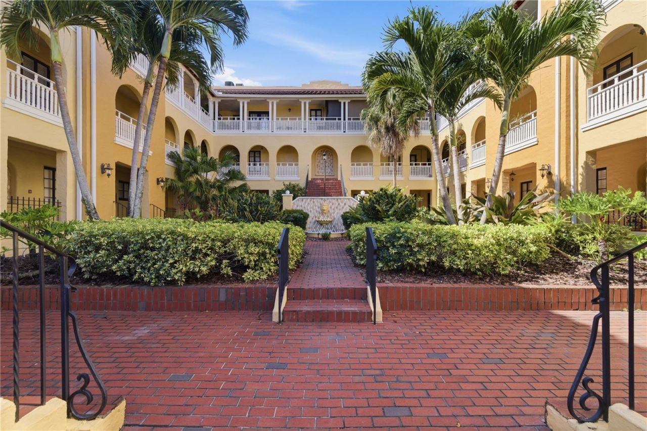 210 22nd Avenue Ne, Unit 6, Saint Petersburg, FL 33704 Photo