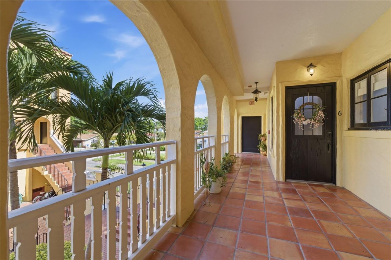 210 22nd Avenue Ne, Unit 6, Saint Petersburg, FL 33704 Photo