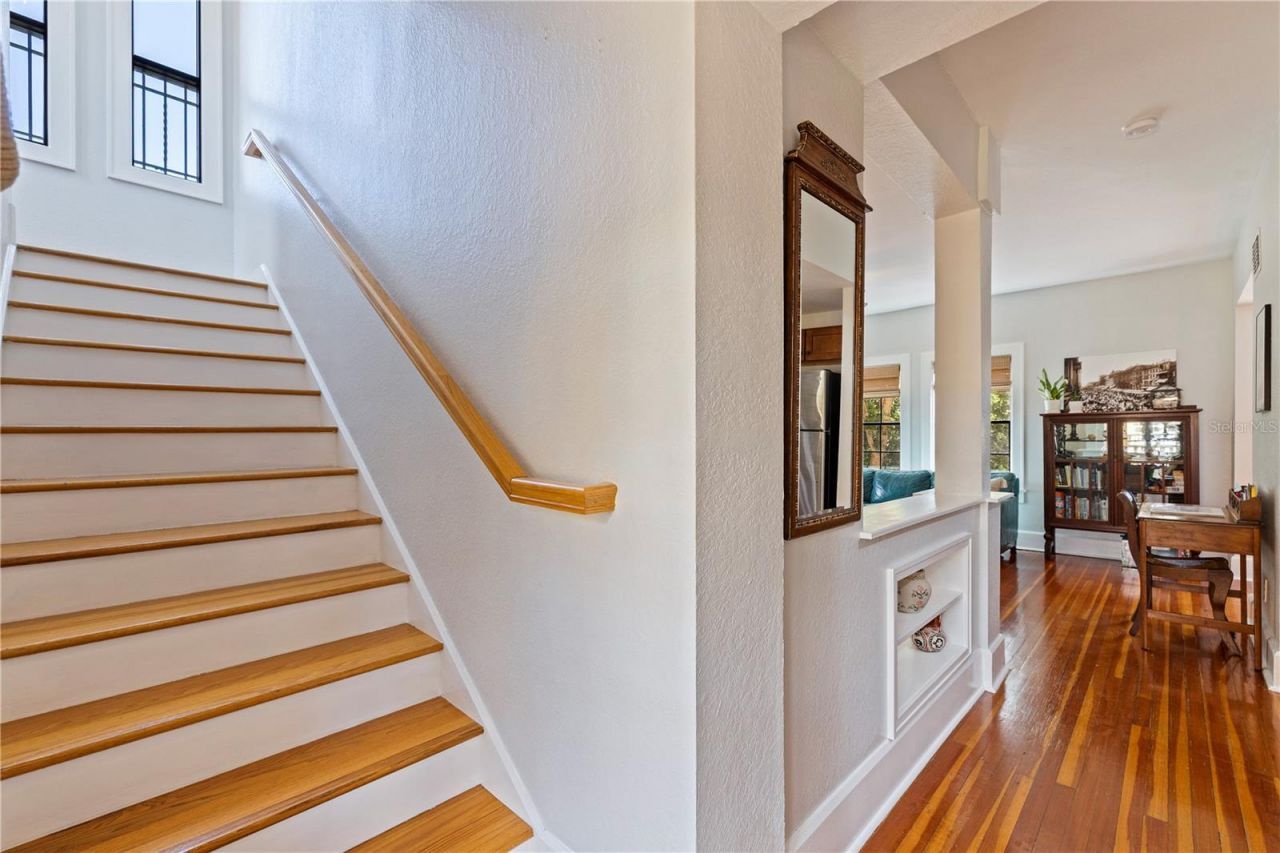 210 22nd Avenue Ne, Unit 6, Saint Petersburg, FL 33704 Photo
