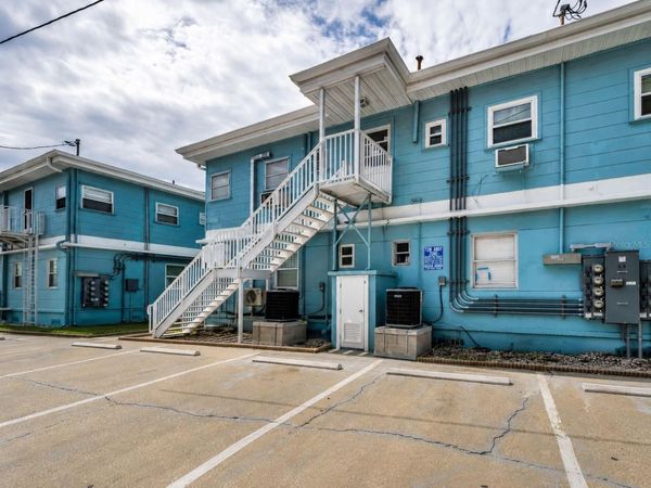 483 E SHORE DRIVE, Unit A4, CLEARWATER BEACH, FL 33767