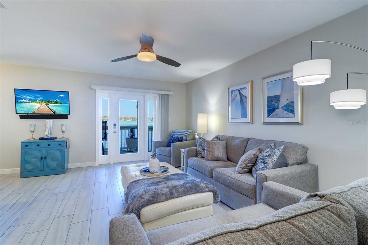 225 Pompano Drive Se, Unit C, Saint Petersburg, FL 33705 Photo